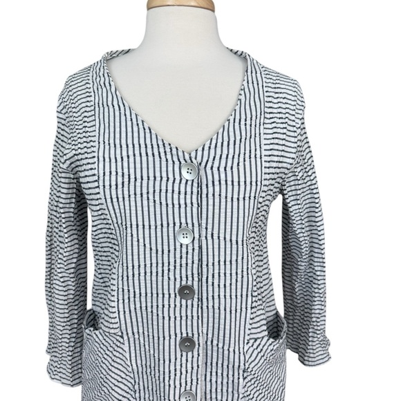 Linnea Women's Jacket White Stripped 3/4 Sleeve Textured Pocket Blazer Sz Medium - Picture 2 of 7